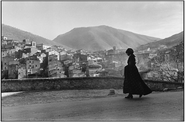 Henri Cartier-Bresson, L’Aquila, 1951© Fondation Henri Cartier-Bresson / Magnum Photos